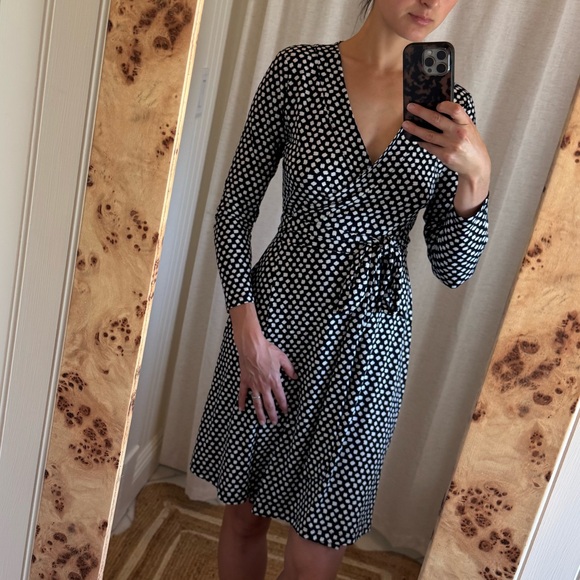 Banana Republic Dresses & Skirts - Banana Republic Navy and White Patterned Dress